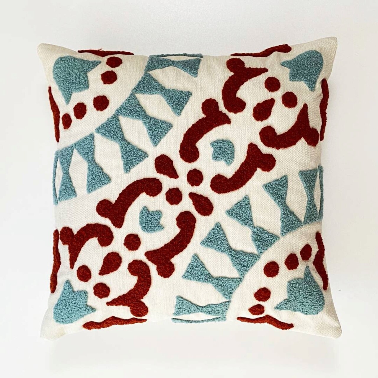Perna, Tulum Punch Pillow With İnsert, 43x43 cm, Material: 20% in, 80% poliester, Roșu / Albastru deschis - 1 | YEO