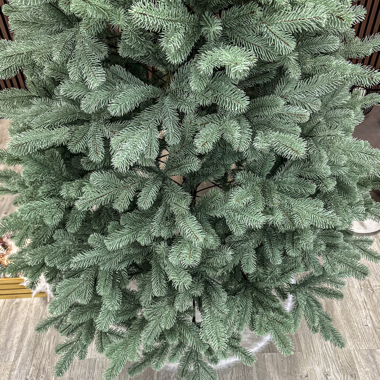 Brad artificial Christmas Deluxe by Sersimo, Kovalivska argintiu, 3D, 180 cm - view 2