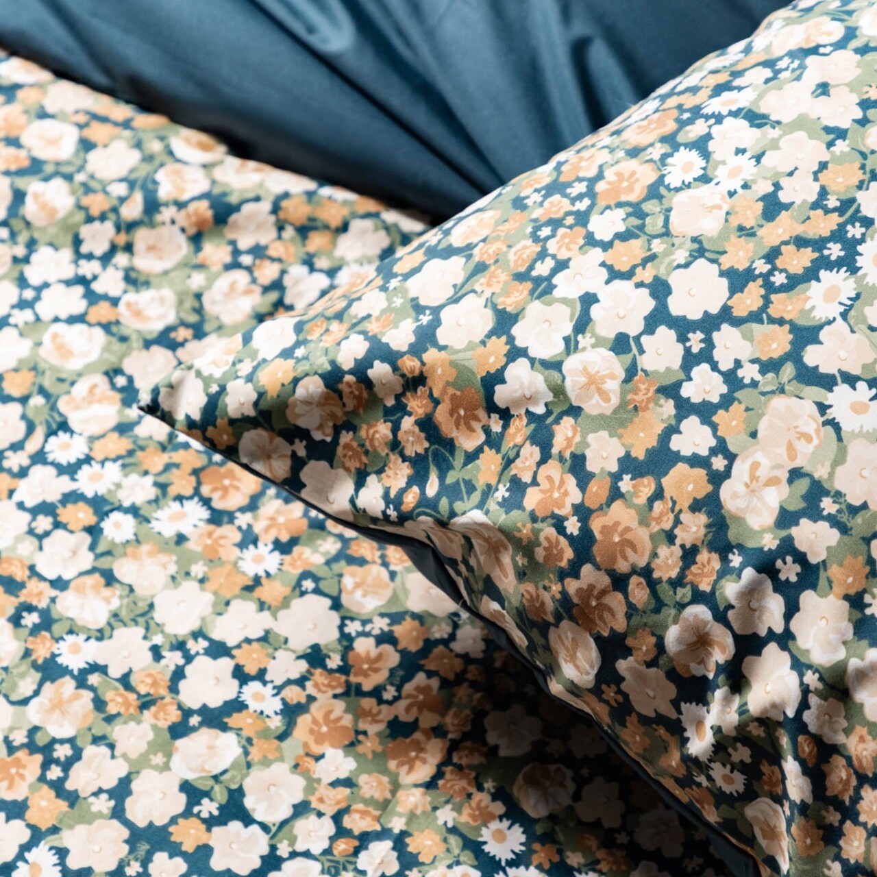 Lenjerie de pat dubla Allison, Homla, 3 piese, 160x200 cm, microfibra din poliester, multicolor