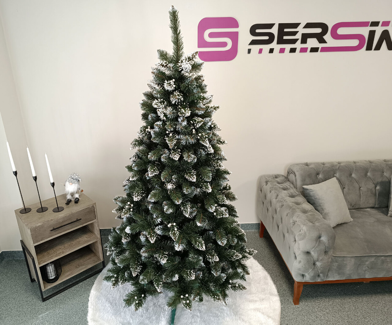 Brad artificial Christmas Deluxe by Sersimo, Crystal nins cu merisoare, 2D, 200cm — imaginea 5