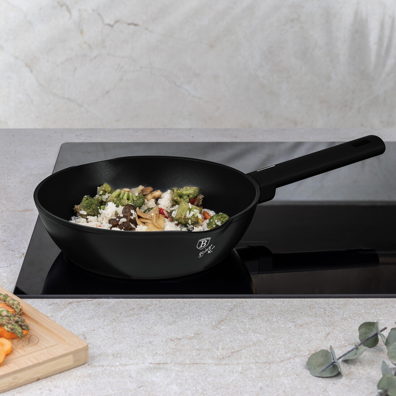Tigaie adanca Berlinger Haus, Matte Black, 24 cm, 2.3 L, aluminiu forjat, negru - imagine 2