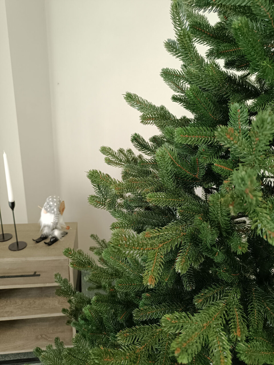 Brad artificial Christmas Deluxe by Sersimo, Viena verde, 3D, 210cm — imaginea 19