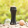 Rola faciala vulcanica matifianta Ovoller, InnovaGoods, Ø3 x 7.7 cm