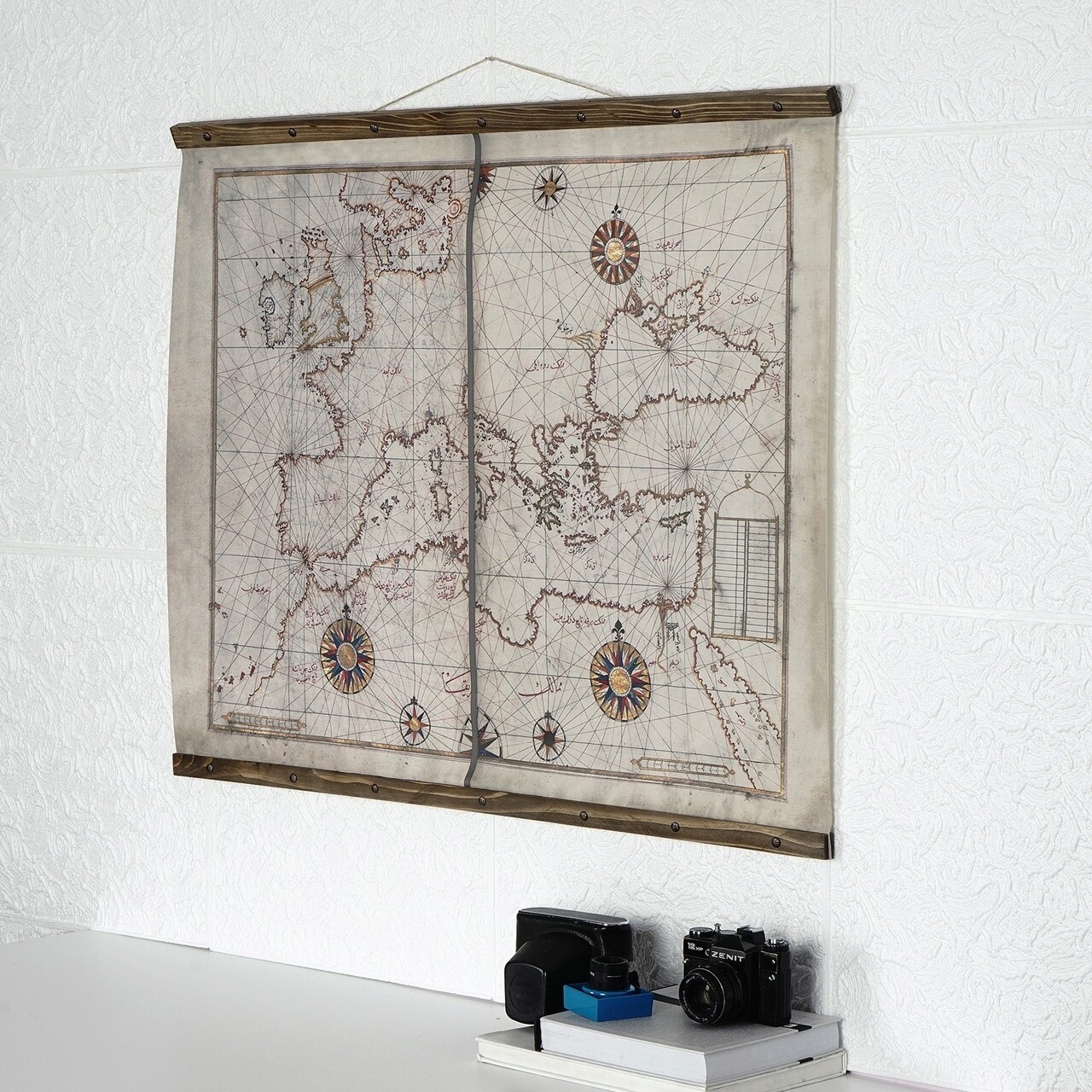 Tablou decorativ Map117 Lemn Piele ecologica Multicolor