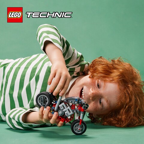 Motocicleta LEGO, plastic LEGO