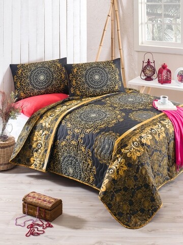 Set cuvertura de pat dubla matlasata, eponj home, gold black, 3 piese, 65% bumbac, 35% poliester, negru/auriu