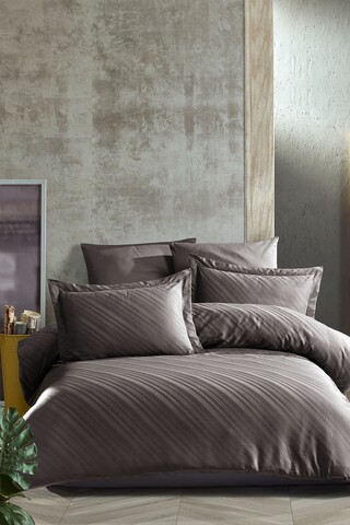 Lenjerie de pat dubla, 6 piese, 200×220 cm, 100% bumbac satinat, Saheser, Venita, maro nurca 100