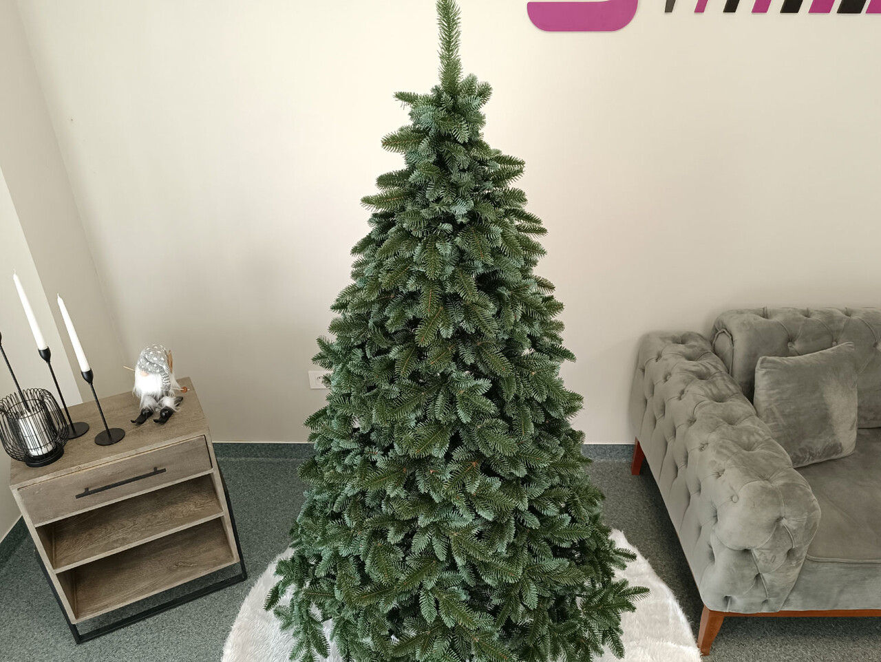 Brad artificial Christmas Deluxe by Sersimo, Canada argintiu, 3D,180cm