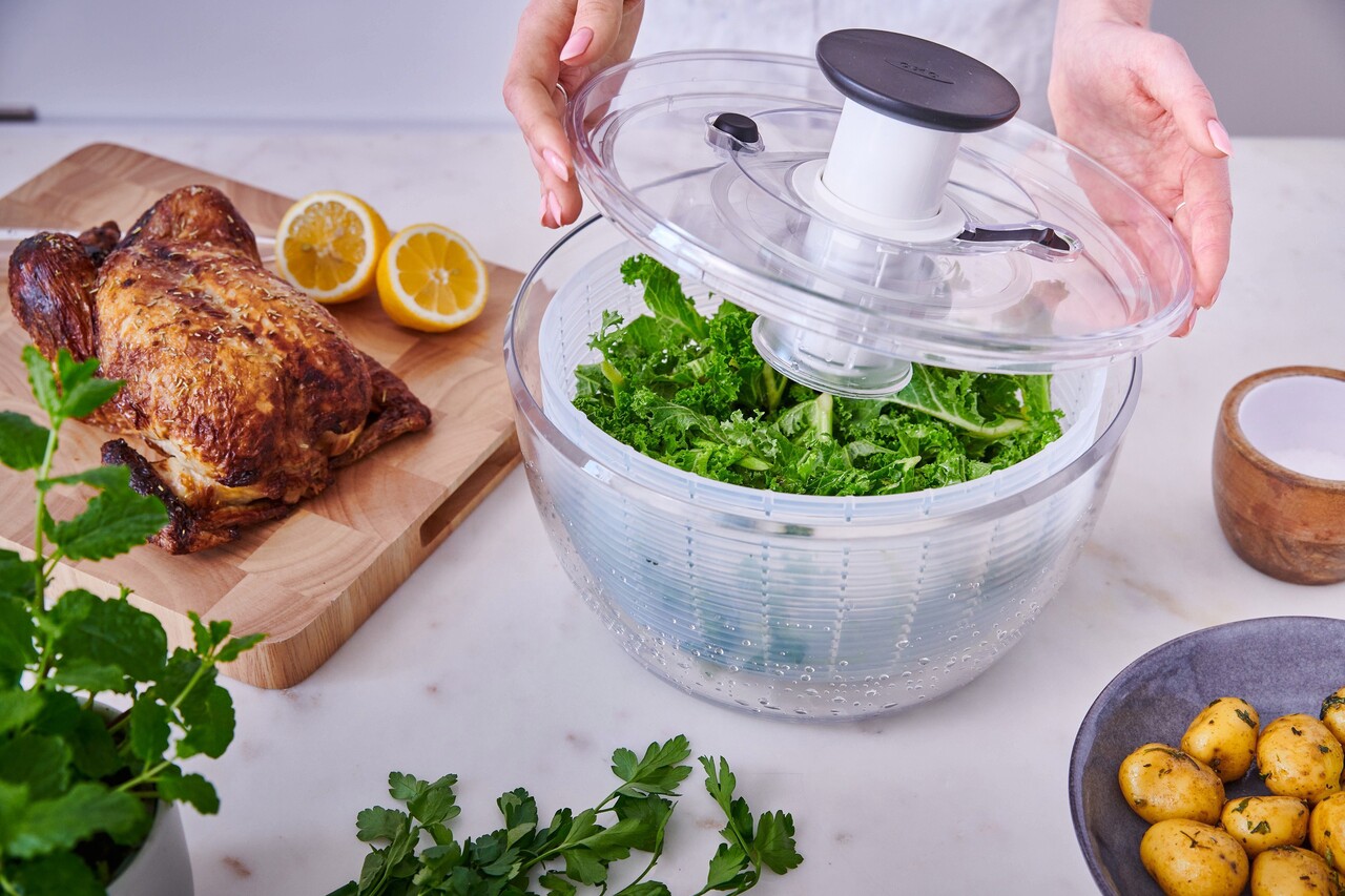 Uscator salata si verdeturi, plastic, 26,6cm/4,7L, "Good Grips" - OXO - imagine 25
