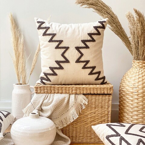 Husa de perna, anu organic woven punch pillow cover, 43x43 cm, bumbac, maro