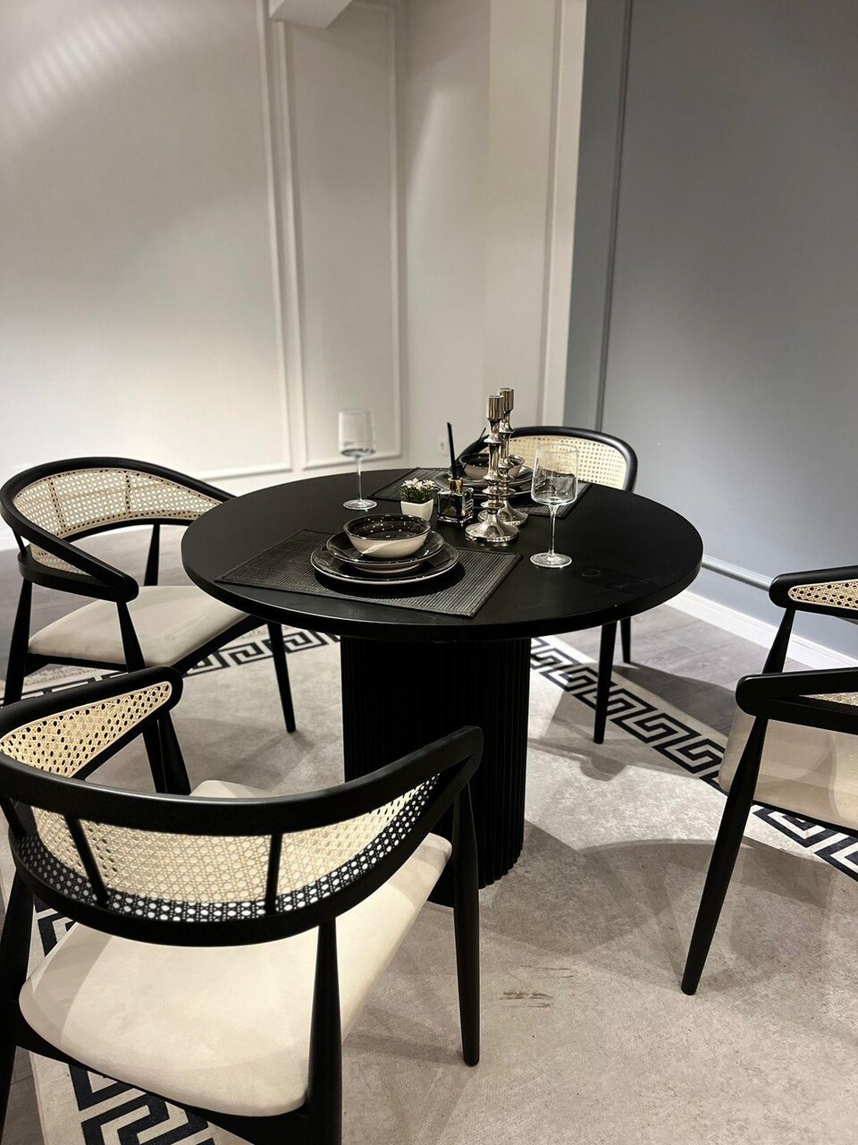 Set masă și scaune (5 bucăți), Hanah Home, Moon, Alb/Negru - imagine 3