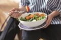 Bol cu capac pentru pranz, Villeroy & Boch, To Go Indigo Dish M, inchidere etans, 350 ml, portelan premium/silicon