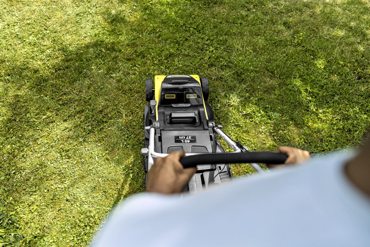 Masina de tuns iarba cu acumulator LMO 4-18 Dual Battery Set, Karcher, galben/negru — imaginea 2