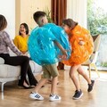 Set 2 mingi gonflabile cu protectie antisoc pentru joaca, Bumper Bubble Ball Bumpoy InnovaGoods, Ø62 cm, albastru/portocaliu