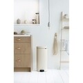Cos de gunoi cu pedala, Brabantia, Icon Almond, 30 L, inox, crem