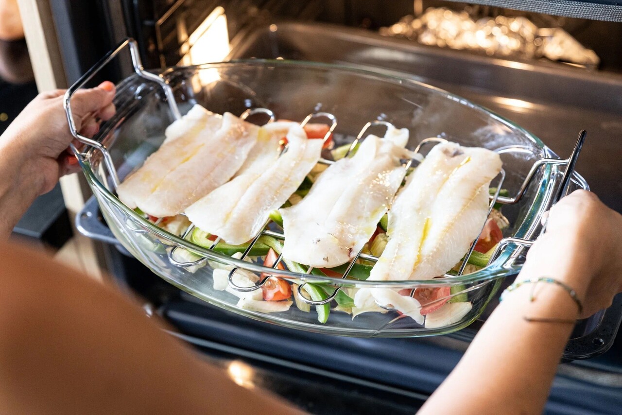 Vas oval cu suport, din sticla termorezistenta, 4L, "Let's Share" - Pyrex - imagine 6