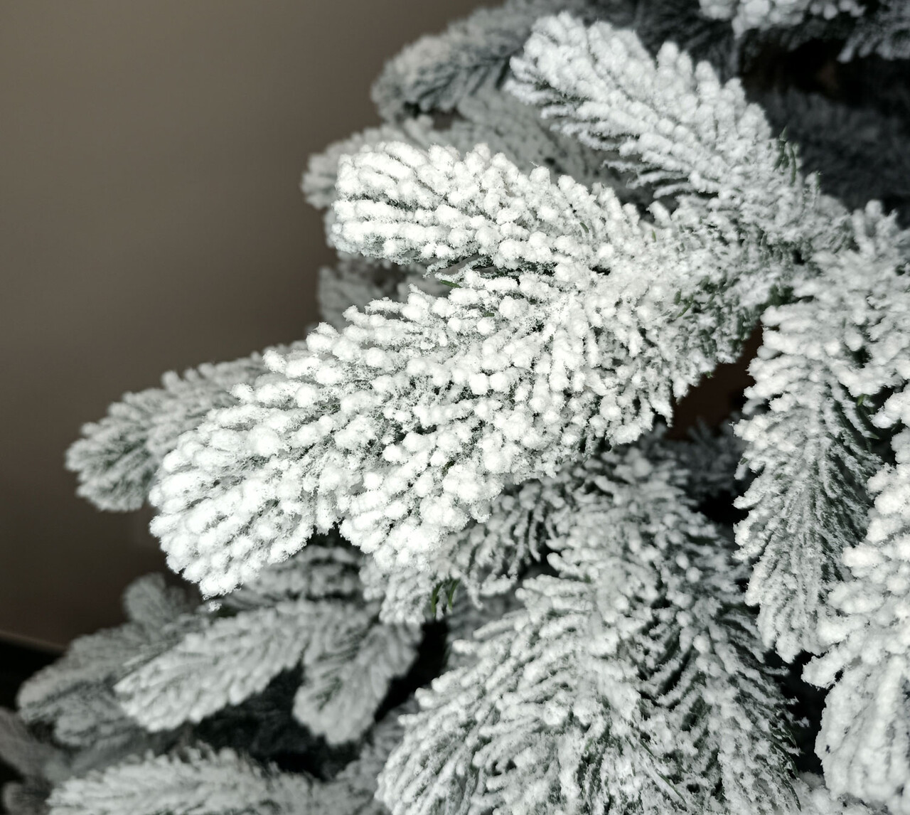 Brad artificial Christmas Deluxe by Sersimo, Kovalivska nins, 3D, 230cm — imaginea 2