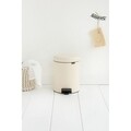 Cos de gunoi cu pedala, Brabantia, Icon Almond, 5 L, inox, crem