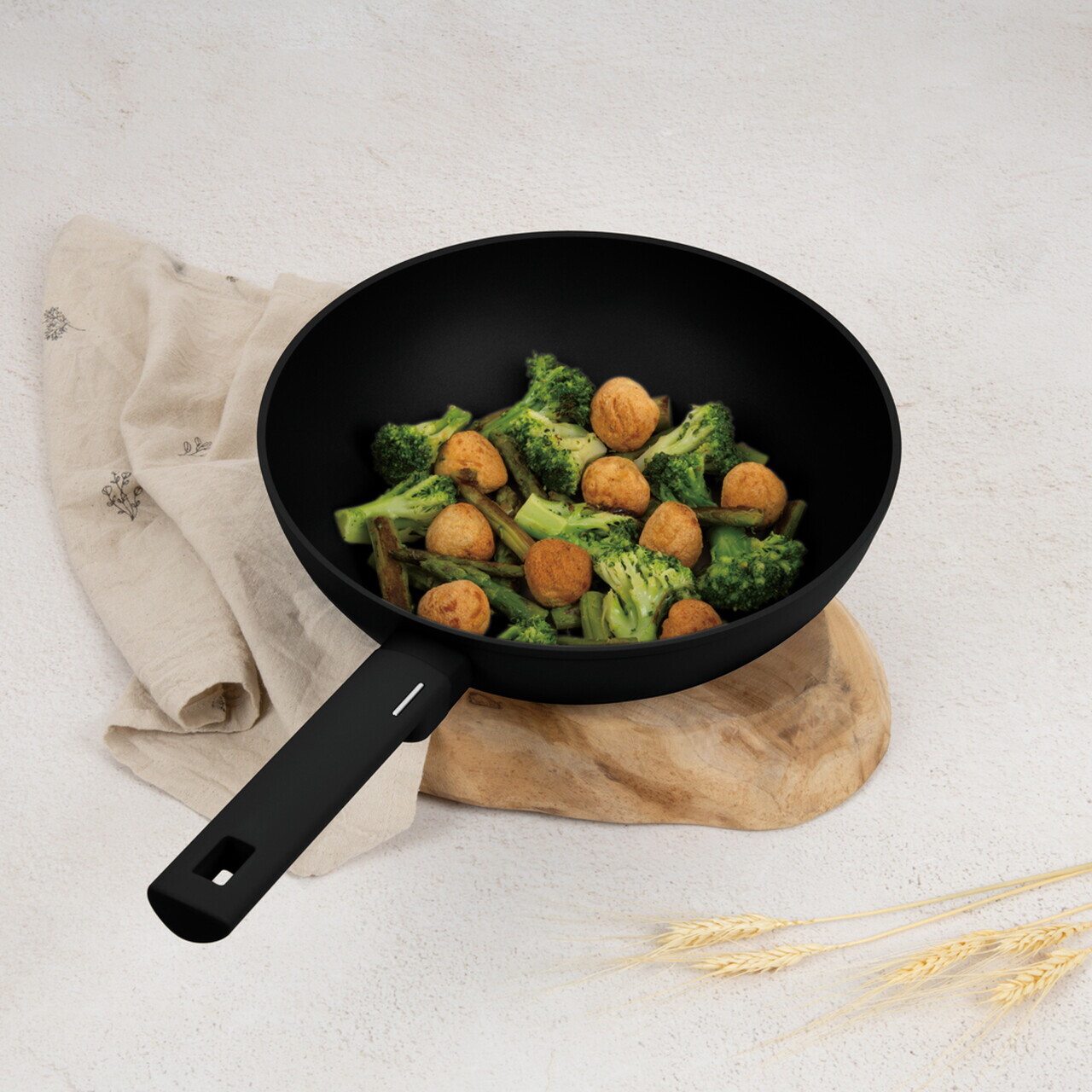 Tigaie Wok Berlinger Haus, Matte Black, 28 cm, 3.2 L, aluminiu forjat, negru - imagine 4