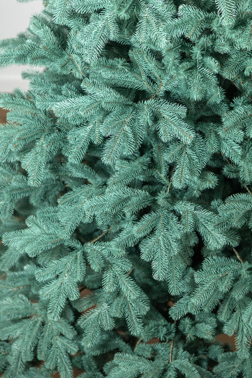 Brad artificial Christmas Deluxe by Sersimo, Kovalivka Select argintiu, integral 3D, 210 cm — imaginea 21