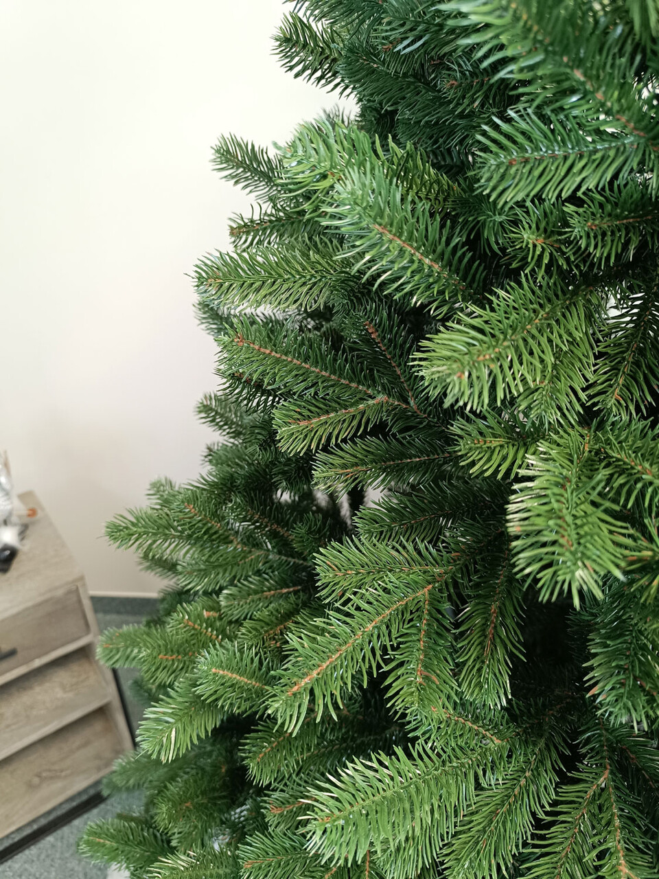 Brad artificial Christmas Deluxe by Sersimo, Kovalivska verde, 3D, 210cm — imaginea 14