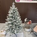 Brad artificial Christmas Deluxe by Sersimo, Viena nins, 3D, 150cm