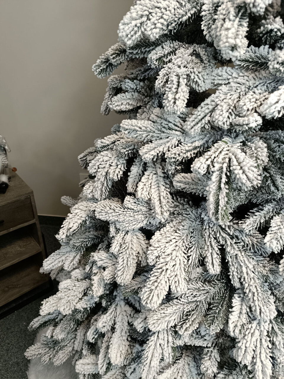 Brad artificial Christmas Deluxe by Sersimo, Kovalivska nins, 3D, 230cm — imaginea 6