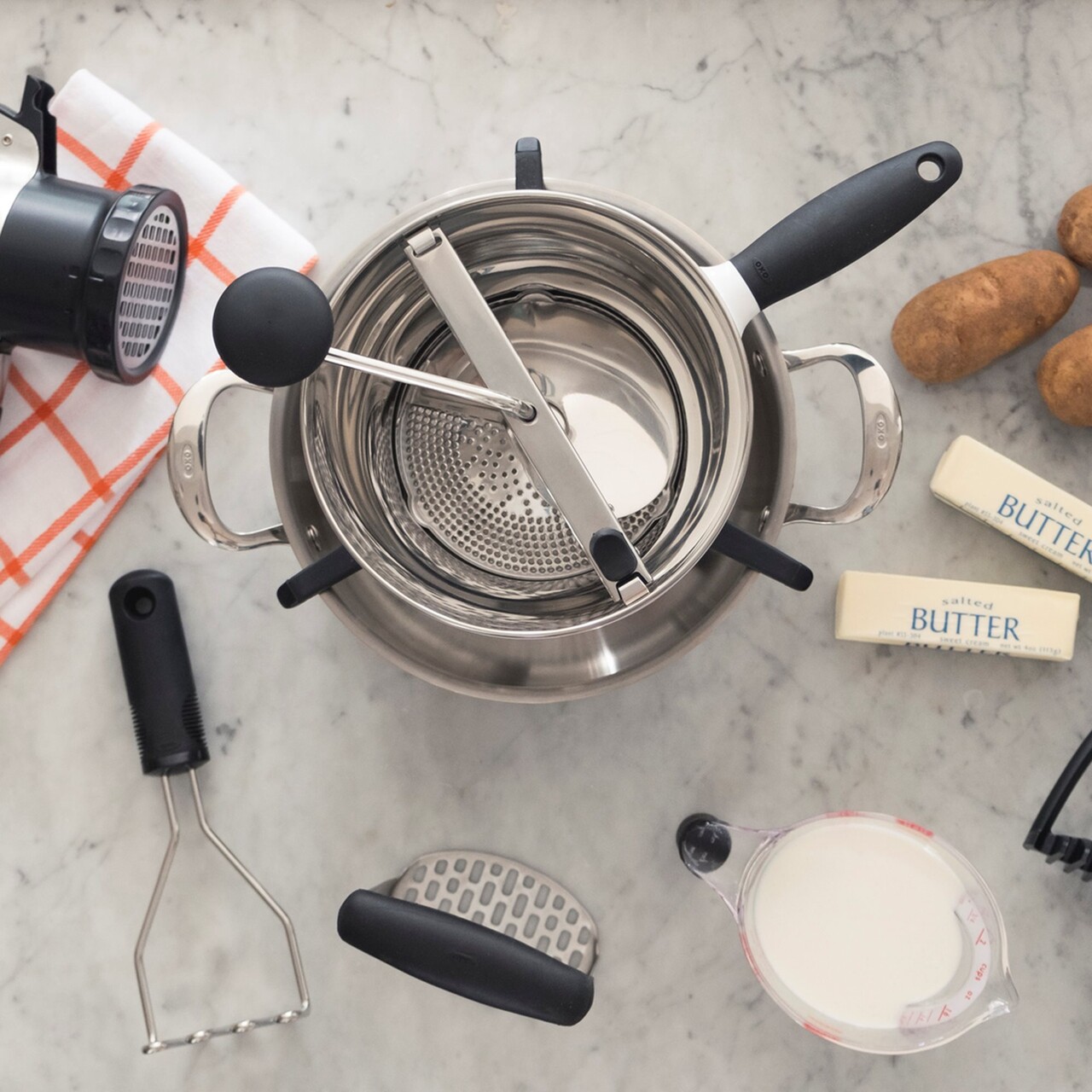 Dispozitiv pentru pasat cu 3 site, inox, "Good Grips" - OXO - imagine 4