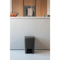 Cos de gunoi cu pedala, Brabantia, StepUp, 25 L, 35.2x28x40.9 cm, polipropilena, gri inchis