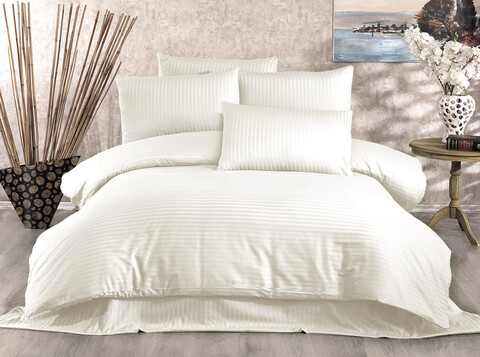 Lenjerie de pat dubla (DE), 3 piese, Lilyum - Cream, Whitney, 80% bumbac / 20% poliester