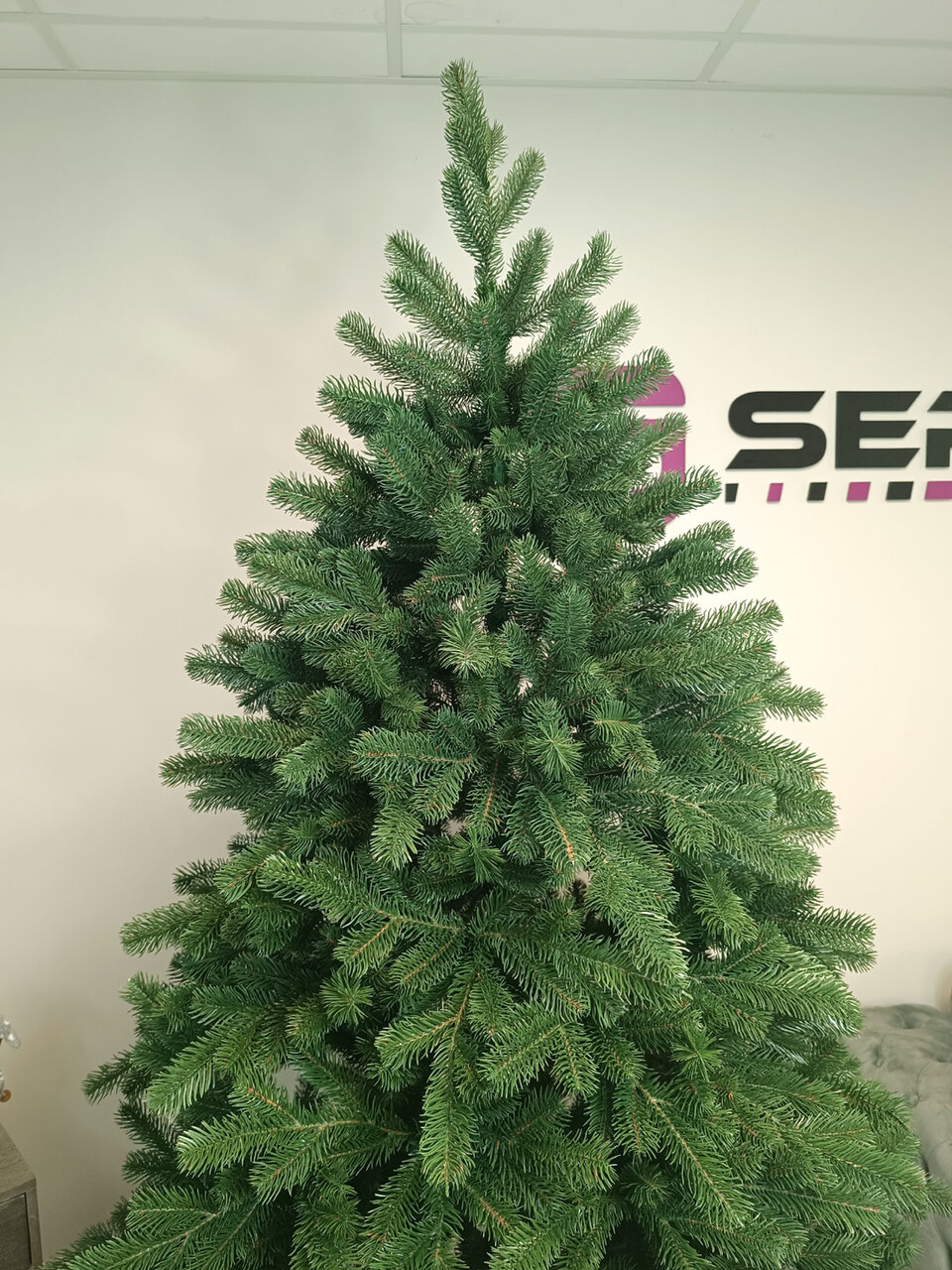 Brad artificial Christmas Deluxe by Sersimo, Kovalivska verde, 3D, 210cm — imaginea 21
