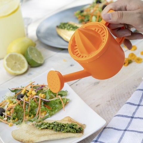 Storcator de citrice cu stropitoare InnovaGoods Watering Can Juices, 200 ml, ABS
