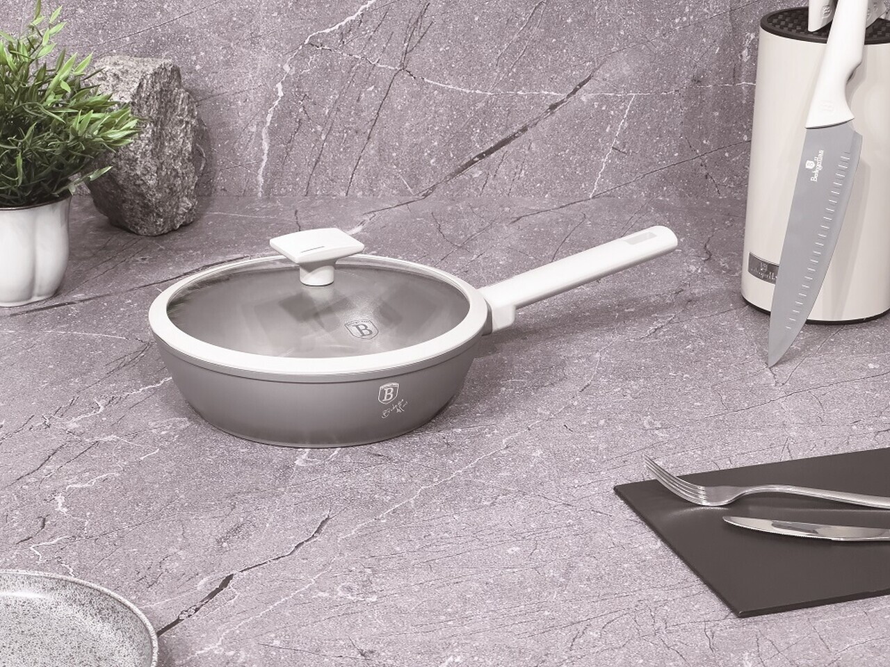 Tigaie adanca cu capac Berlinger Haus, Aspen, 24 cm, 2.3 L, aluminiu forjat, gri mat