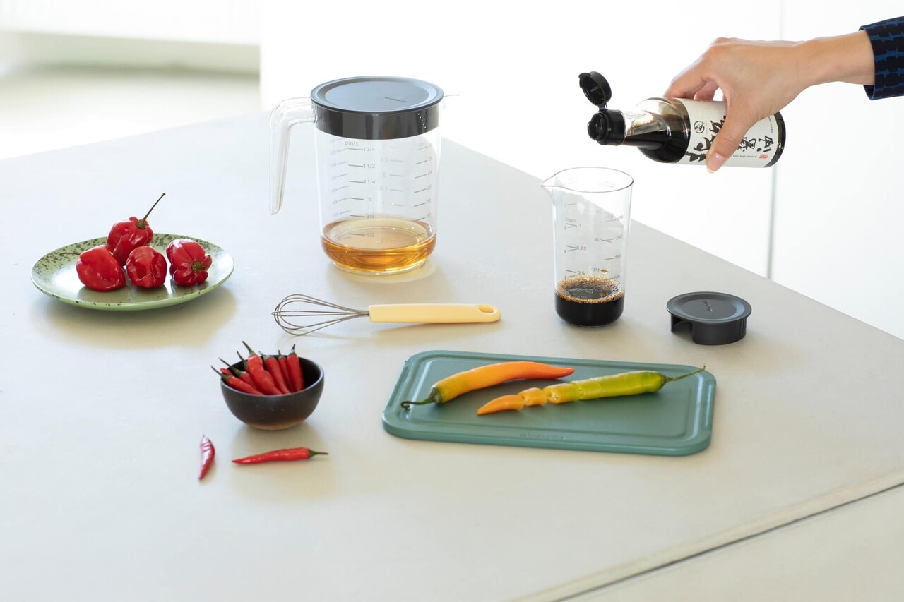 Set cana gradata pentru masurat 2 piese, Brabantia, Tasty+, 1 L, 250 ml, plastic, gri inchis - imagine 4