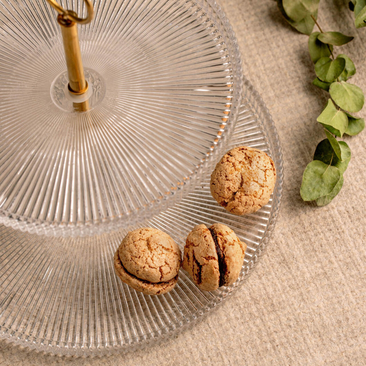 Platou etajat pentru prajituri Lynn, Homla, 19.5/23x25 cm, sticla/inox, auriu/transparent