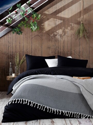 Cuvertura dubla, EnLora Home, Anna Yatak Ortusu Black, 100% bumbac, 200x250 cm, alb/negru