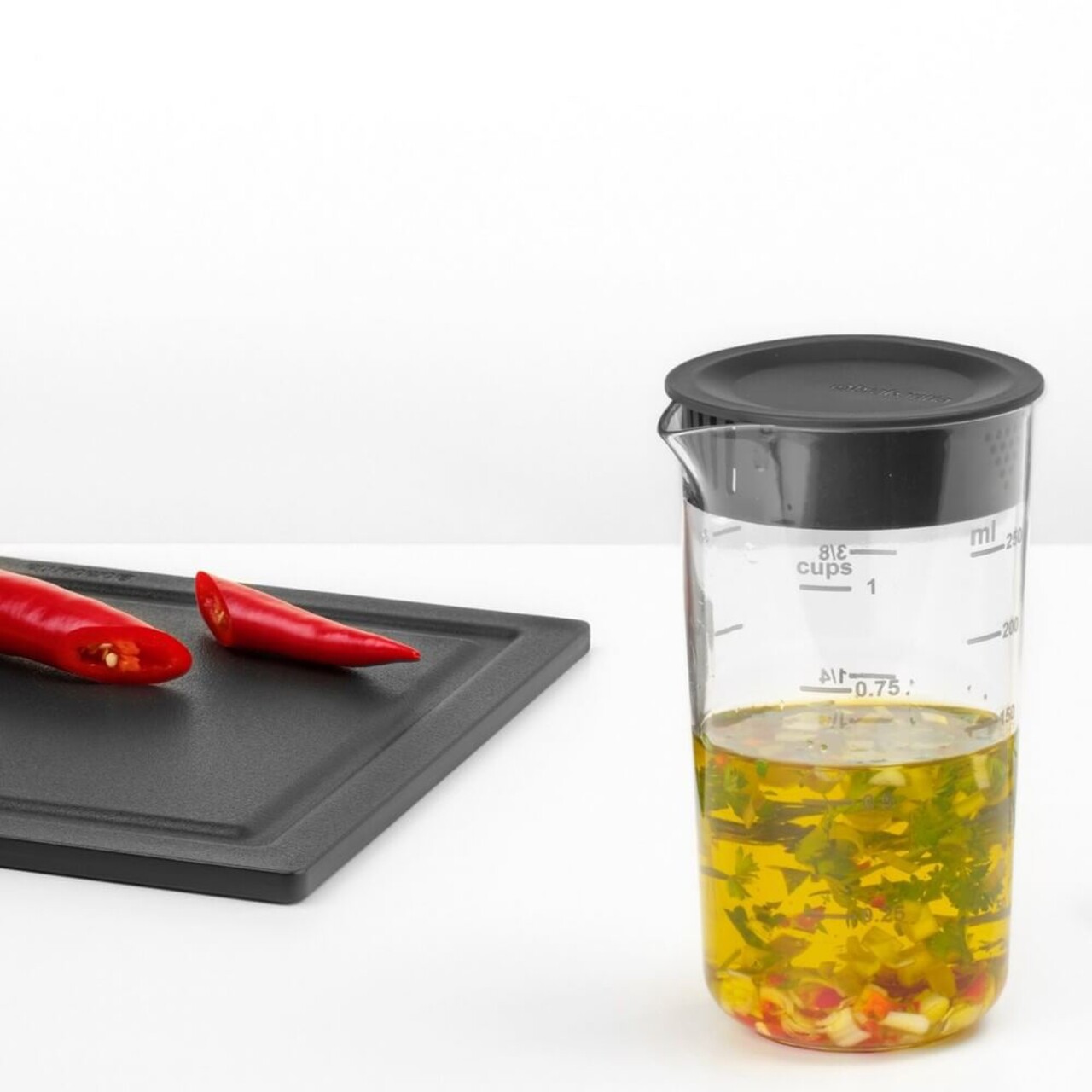 Set cana gradata pentru masurat 2 piese, Brabantia, Tasty+, 1 L, 250 ml, plastic, gri inchis - imagine 5