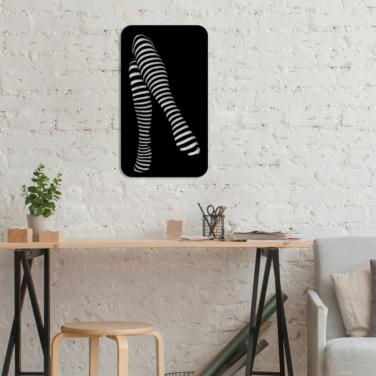 Decoratiune de perete, Cross One'S Legs, Metal, Dimensiune: 40 x 1,5 x 70 cm, Negru - 2 | YEO