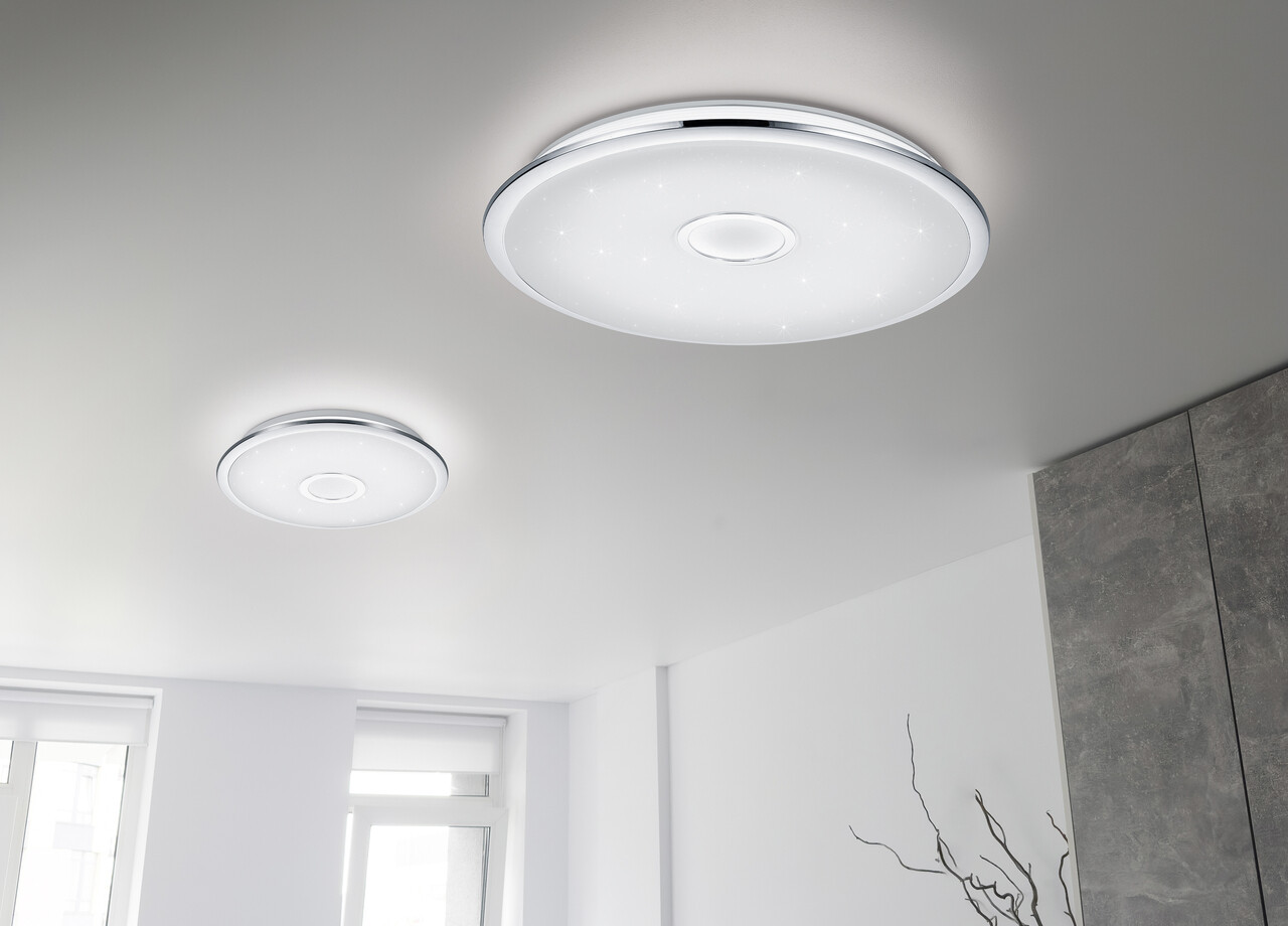 Plafoniera Osaka, TRIO, 65x10 cm, 91.5W, 1x SMD, plastic, argintiu