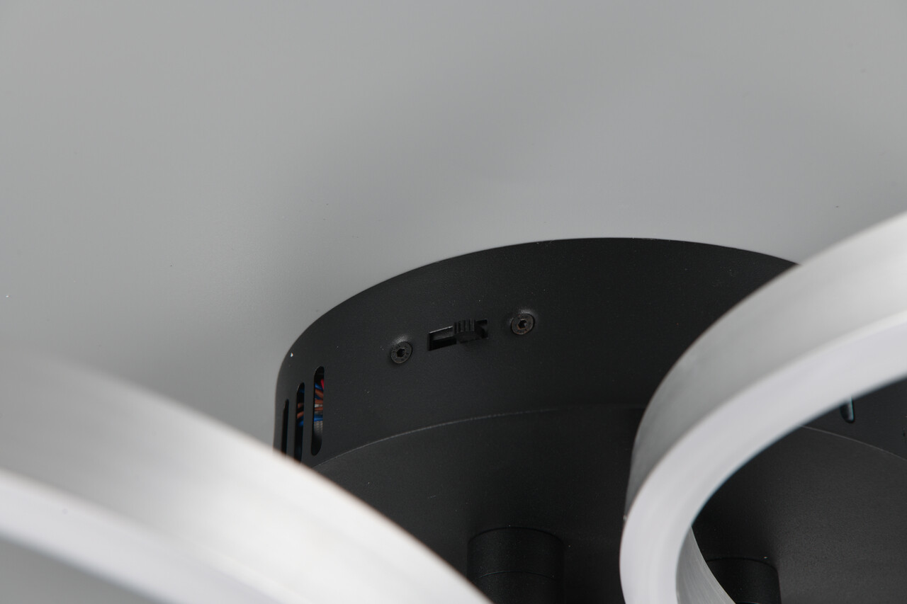 Plafoniera Caruso, TRIO, 65.5x20 cm, 43W, 1x SMD, metal, negru/argintiu lucios