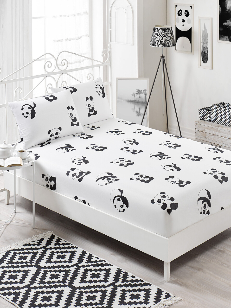 Set de pat dublu (cearceaf cu elastic si perne) 3 piese, Panda, Eponj Home, 65% bumbac/35% poliester