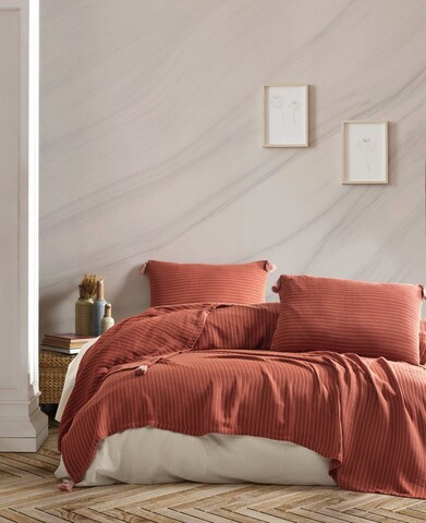 Set cuvertura pique dubla, Costa – Tile Red, Şaheser, Bumbac mezoni.ro