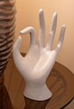 Figurina /sculptura decorativa Ok Stons, Mauro Ferretti, 14x10x24 cm, polirasina, crem