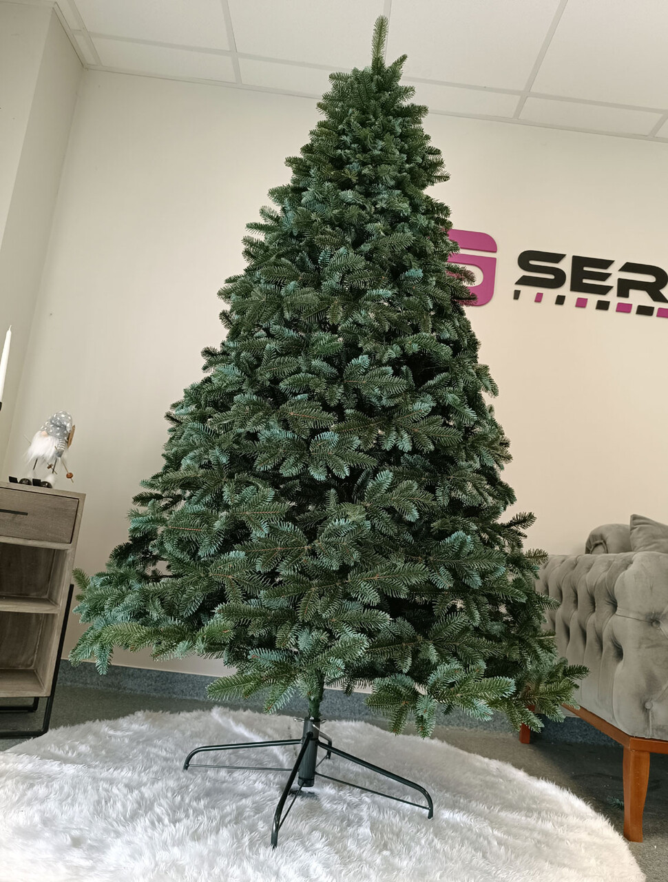 Brad artificial Christmas Deluxe by Sersimo, Canada argintiu, 3D, 210cm