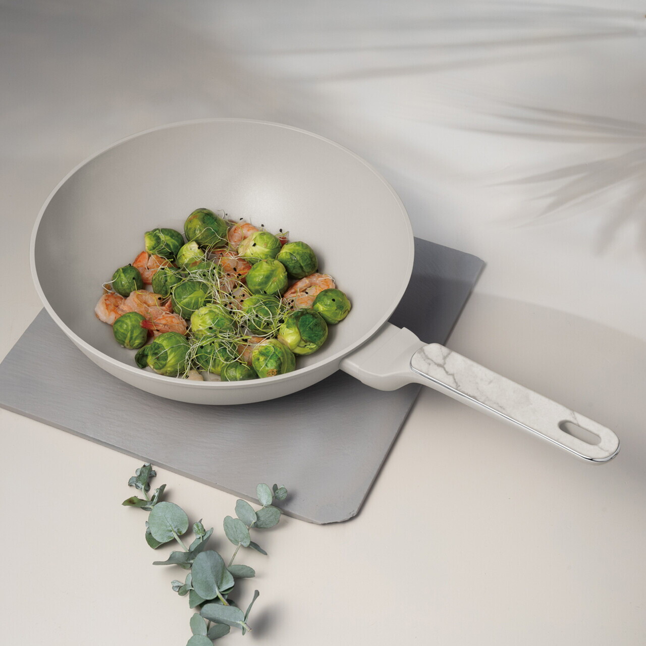 Tigaie Wok Berlinger Haus, Sahara Marble, 28 cm, 3.5 L, aluminiu forjat, crem mat/marmura - imagine 4
