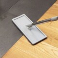 Set mop plat si galeata cu 2 compartimente Klirimop, InnovaGoods, cap rotativ 360º, 140 cm, 6 L, gri/galben