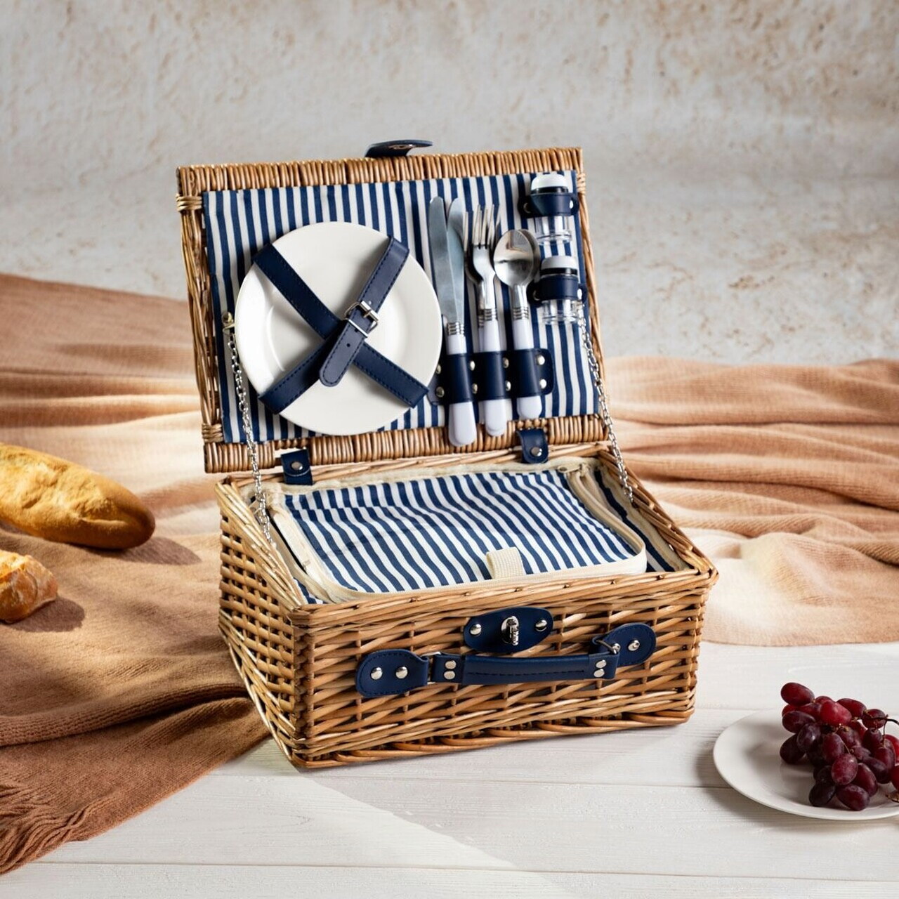 Cos de picnic 2 persoane Lorenzo, Homla, 38x26x16 cm, rachita/inox, natur/albastru