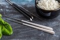 Set 2 betisoare chinezesti din inox French Style, Jean Dubost, alb
