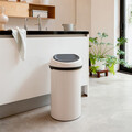 Cos de gunoi cu soft touch, Brabantia, Soft Beige, 60 L, 40x40x71 cm, otel, bej