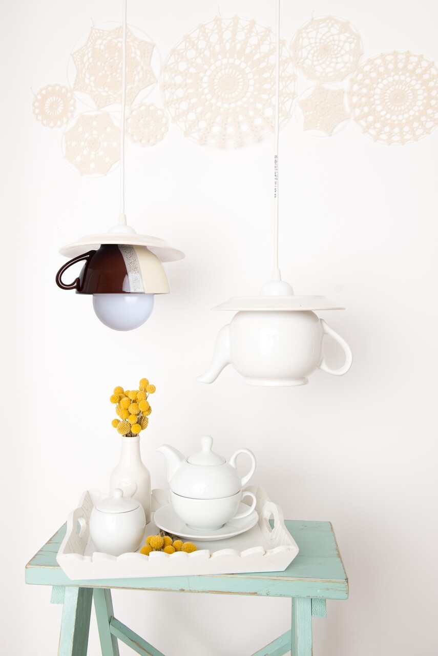 Lustra Tea Time, Deco Republic, E27, 1x60W, Ceramica, Ceainic Alb + Ceasca Crem-maro